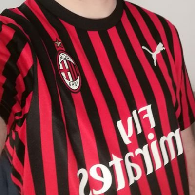 AC Milan supporter 🔴⚫. M:tG player. Cube. Food. Industrial automation trainer at Siemens.