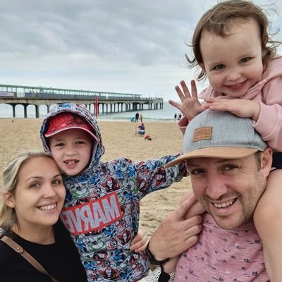 NQT. PGCE graduate @warwickuni to teach secondary history. History graduate @oxfordbrookes. Lover of History, food, travel, sport and family time.