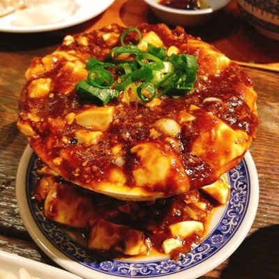 maboswa1's profile picture. 東京在住 31才　東海中高→立命→婚活民 趣味垢 燕ファン25年目🐧神宮外野Bの民 プラチナ会員 スワローズとラーメンと酒 、美味しいものが好き 趣味合いそうな方と仲良くしたいです！ ※ツイートうるさいです 今季現地6戦2勝4敗