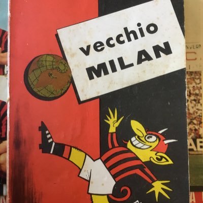 Socio APA Milan e Milanisti 1899. Proprietario di quote societarie di AC Milan.