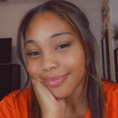 shelbyaline24's profile picture. ULV Alumnae 🎓 | 1922🐩