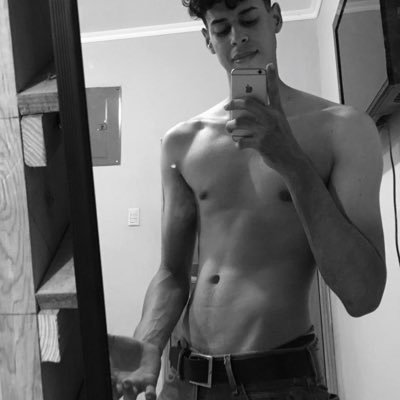 Chin19988's profile picture. soy muy amigable quiero muchas amistades,escríbeme por privado 🤗