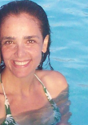 Não tenho tempo pra mais nada, ser feliz me consome muito.
 (C.L)