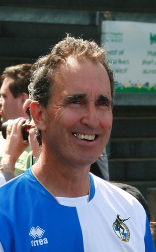 Dark1Colin's profile picture. Consultant Forensic Scientist, supports Chelsea FC and Bristol Rovers FC, has growing family, likes Apple computers. Electric BMW & MINI  owner.