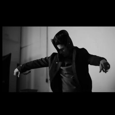 sushcherrry's profile picture. What if I fall?
''Oh, but my darling what if you fly?''   🦋💫   



• @findingsushant •