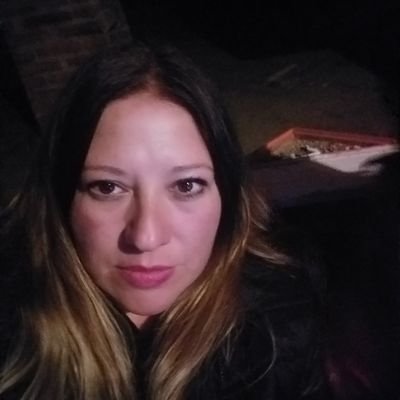 Taurina 100%, salsera, fumadora y mal genio. Tengo lapsus de ternura y encanto.
Fanática de mis hijas Trinidad y Magdalena
