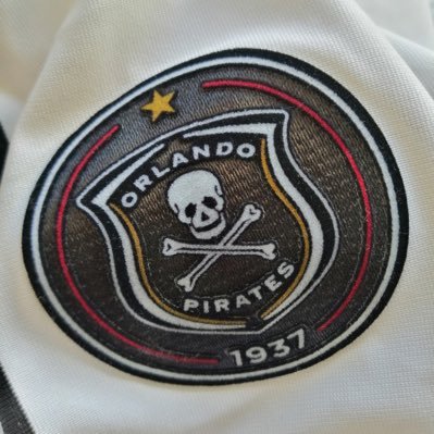 Im in a relationship with Orlando Pirates. #Singamabhinca