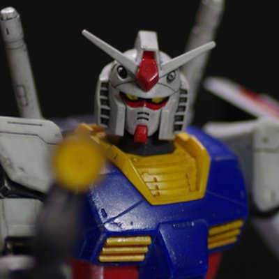 中学生から高校生にかけて、まだ初代ファミコンもなかった時代にガンプラから入りプラモにハマり、高校生３年でプラモ作りをやめて約40年ぶりにガンプラを始めました。学生時代と同じでガンプラから入り次第にガンプラ以外にもハマりつつあるおっさんです。無言フォローご容赦ください。いいね、リツイート、フォローいただけると喜びます。