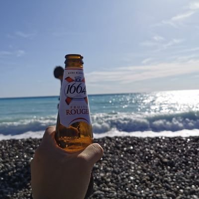 migrane14's profile picture. 坐标慕尼黑
等一个不打扰生活的一起睡觉的软妹