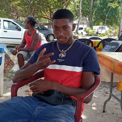 Lefou_top_boy10's profile picture. joueur de foot un grand comédien🦍