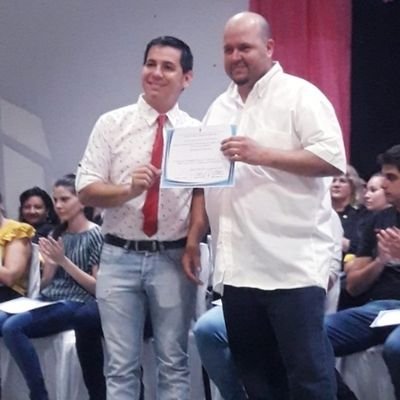 Valora a una persona cuando la tengas, no cuando la estés perdiendo
