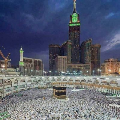 اللهم أرني الحق حقاً وأرزقني اتباعه وأرني الباطل باطل وارزقني اجتنابه 🤲🏽