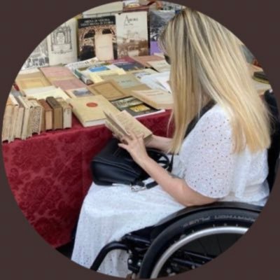 PhD student @ English Studies. Disabled and proud.