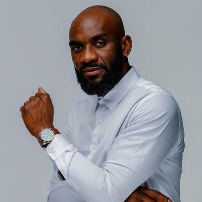 ✊Entrepreneur engagé
🖥 Consultant digital
💸Coach business 🔦 je t’aide à automatiser tes ventes et performer 💡grâce aux systèmes F. 🇫🇷 PARIS 🇨🇩 Congo