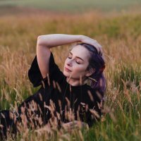 Tessa Holly (@tessaholly) 's Twitter Profile Photo