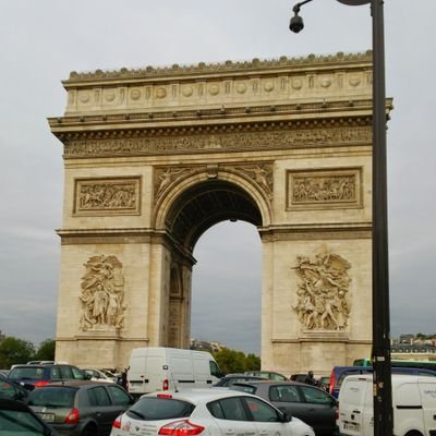 Pochirou196108's profile picture. 競馬好きの還暦のオッサン。競馬以外も呟きます。
65歳の誕生日に競馬予想本の出版を予定しています。
【競馬は主催者の管理により行われている】という視点から、主催者サイトの情報だけで予想し、回収率100％超えを目指します。
他とは一線を画する予想です。

【競馬予想の常識を疑え！外れ馬券こそが真実を教えてくれる】