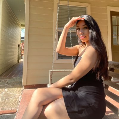 lilbenz2003's profile picture. MCHS “22
🔞