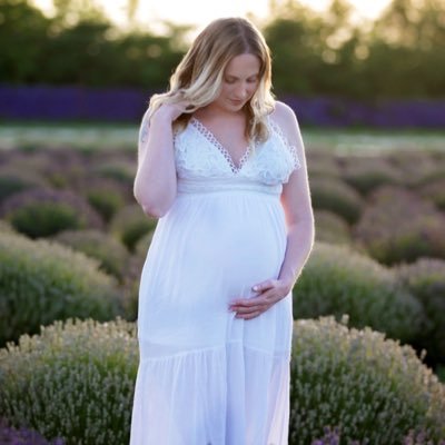 AmberLynn0x's profile picture. • BSW • Dog Momma of ✌🏻 • 12/17/2017 💞 •