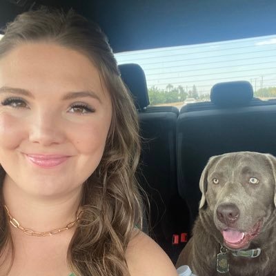 🇺🇸Grad student👩⚕️🎗💉dog mom🐶🐾 country living👢🐮🐔🌾🌱🚜