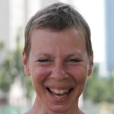 Living & Loving 010 |
Redacteur | Tekstschrijver
Groen van hart, beginnend grijs van haar