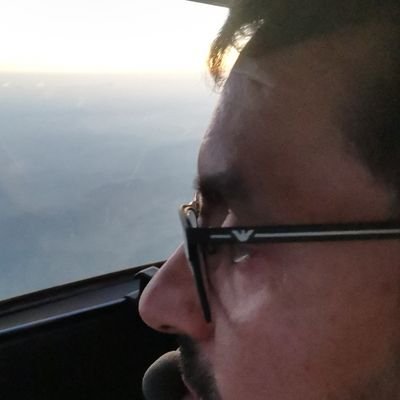 2Aga42's profile picture. أكثر الرجال حكمة الذي يظن أنّه أقل حكمة!