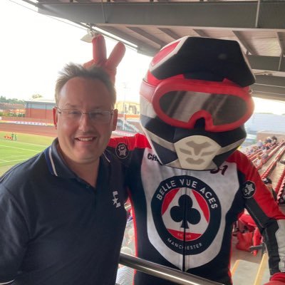 Freelance sports journalist - writer & broadcaster of football & speedway. Amongst others work for talkSPORT, Eurosport, British Speedway Press Office etc