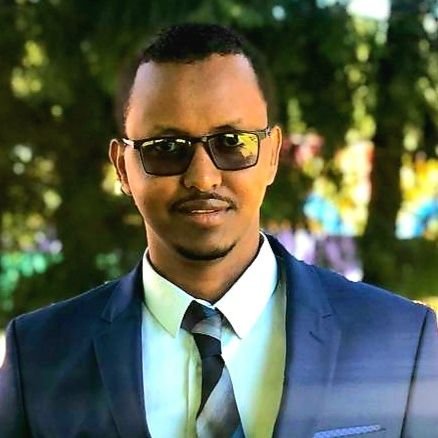 My name Dr Zakarie Abdullahi  I'm somali I'm medical doctor Specialist dermatovenerology