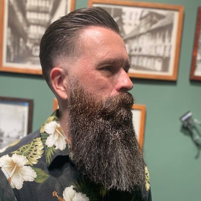 Spieler, Historiker, Journalist, Chefredakteur GEE. https://t.co/1QO22ieYYb +++ https://t.co/oUvz6IqNNa