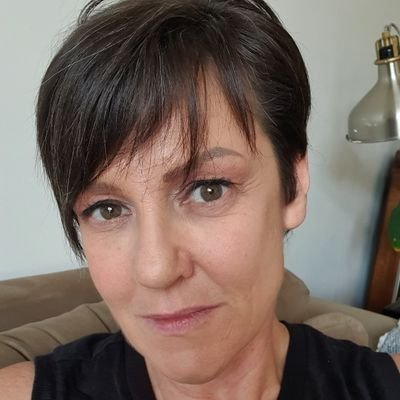 MrsCakeface's profile picture. Chef, baker, writer and fit fossil