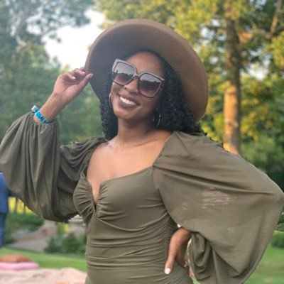 IU Alum 🐘// Family Med doc 👩🏿⚕️ // Philippians 4:6-8 🙏🏾 // enneagram type 2 plus the hugging type // get vaccinated 😌