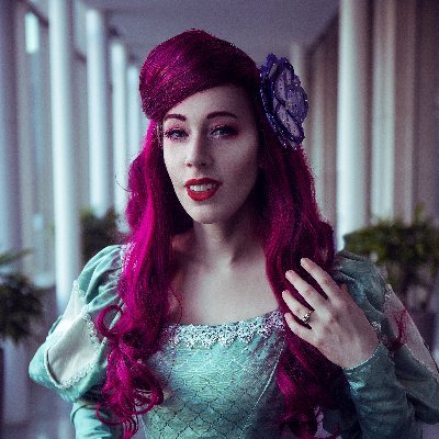 She/Her✨Award winning cosplayer✨Sewing and Costume creation educator at https://t.co/I73c4PLsgX