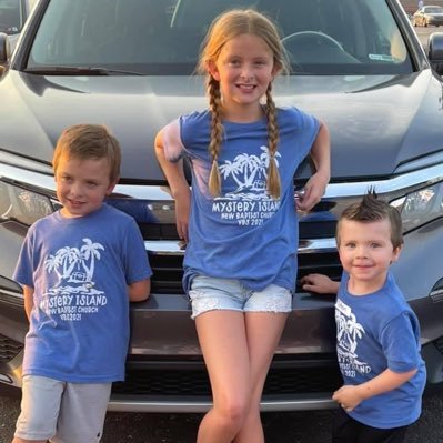 BlessedMommaTo3's profile picture. 