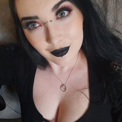 Hell raising gothic mistress. Pregnant and curvacious.

CashApp is £KAlannahR 🤡

LanaWilde on Niteflirt