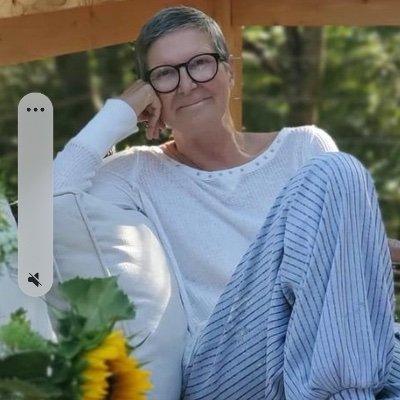 Writer|Catalyst|Life Coach|Designer
Sanctuary Living Founder—transforming Human+Home to manifest the all in life. Let's get it!  https://t.co/AoOPoaXYOp