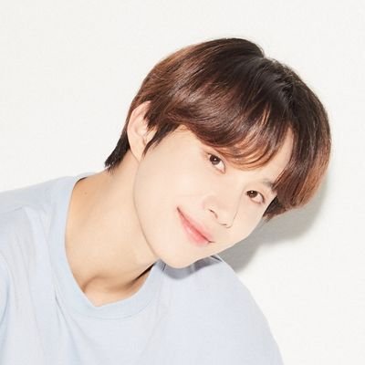 zungwooyas1's profile picture. 