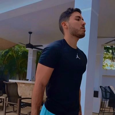 a_robles14's profile picture. 