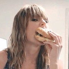 VOTOSLHZT's profile picture. 📥 🔎🧼  || al final siempre termino votando en cualquier cuenta