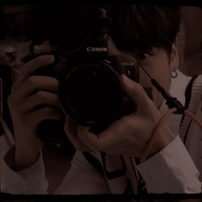 ャ Me perdí en tus hermosos ojos.
     @enkoyugece