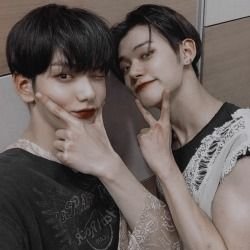 ☹︎/♡︎ I only think about my b0ys (ᗒᗣᗕ) 𝘆𝗲𝗼𝗻bin!¡ 私はあなたを抱きしめるだろう... 🍵🖇️ 最高の? 𝙃𝙀/𝙎𝙃𝙀𝙍‼