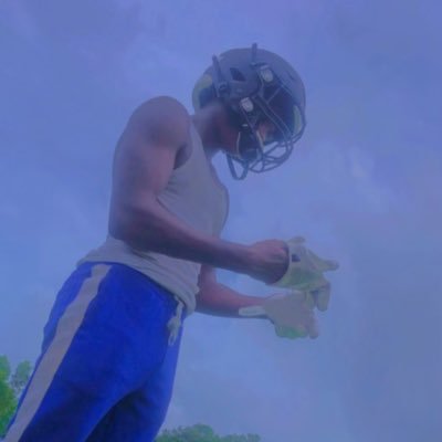 student athlete ❤️‍🔥 5’8 CB/WR ‘23