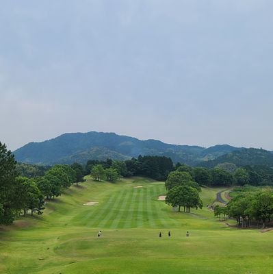 ゴルフ歴10ヵ月の初心者です🏌️
ハマりすぎて依存症です。