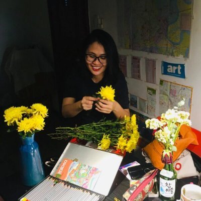 Howdy, thanks for swinging by. It’s Tu or Bee. This is where I store my research, and point of view on gastronomy, writing, minimalism and other experimentals.