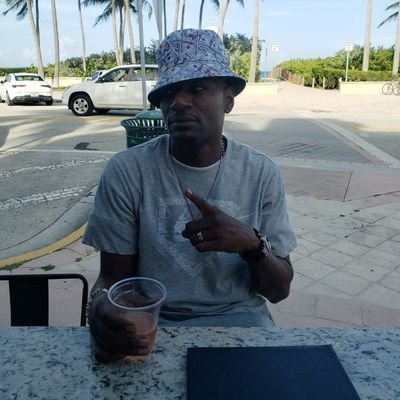 NukDiggy's profile picture. Damm right I like the life I live!