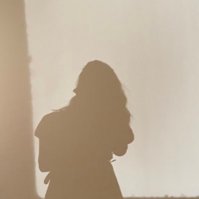 xxhuynh's profile picture. she/they