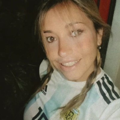 Periodista. Escritora. Profesora. Soñadora serial
@futboliricas