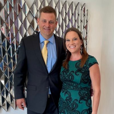 franklin_anne's profile picture. Country roads take me home to the place I belong ❤️🤍💙