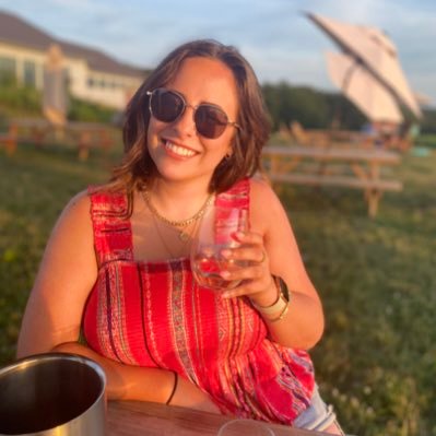 gabeeeezy's profile picture. @UofSC Alumna | Self-Proclaimed Cat Lady | Pickle Enthusiast | Trash TV Connoisseur