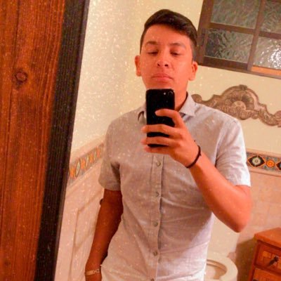 cuenta la leyenda que yo fui un desmadre 🥱☘️