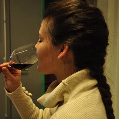 Alixdechbt's profile picture. Avocate à la Cour