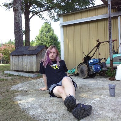 she/they
18
words create lies, pain can be trusted
freelance writing contact: doomgurl416@gmail.com
looking to start a hardcore/shoegaze band
